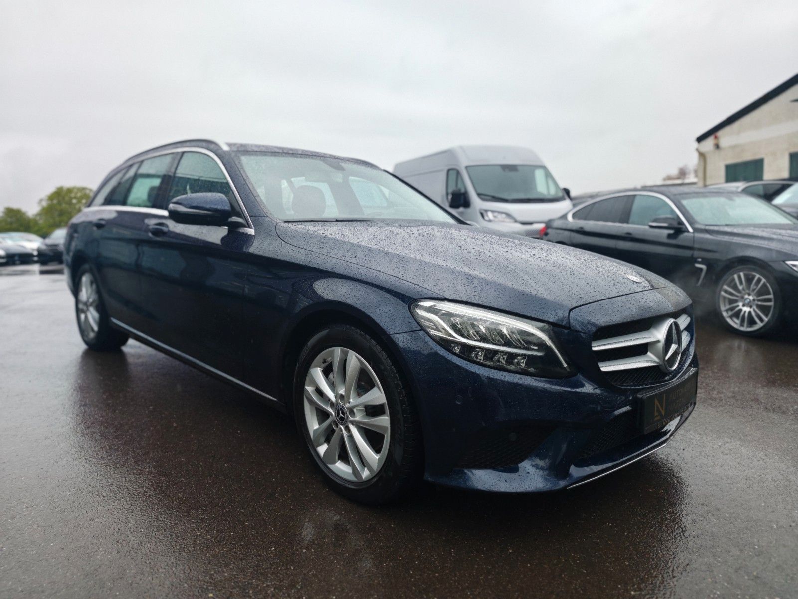 Fahrzeugabbildung Mercedes-Benz C 200 T-MODELL AVANTGARDE *LED*KAM*AHK*FACELIFT*