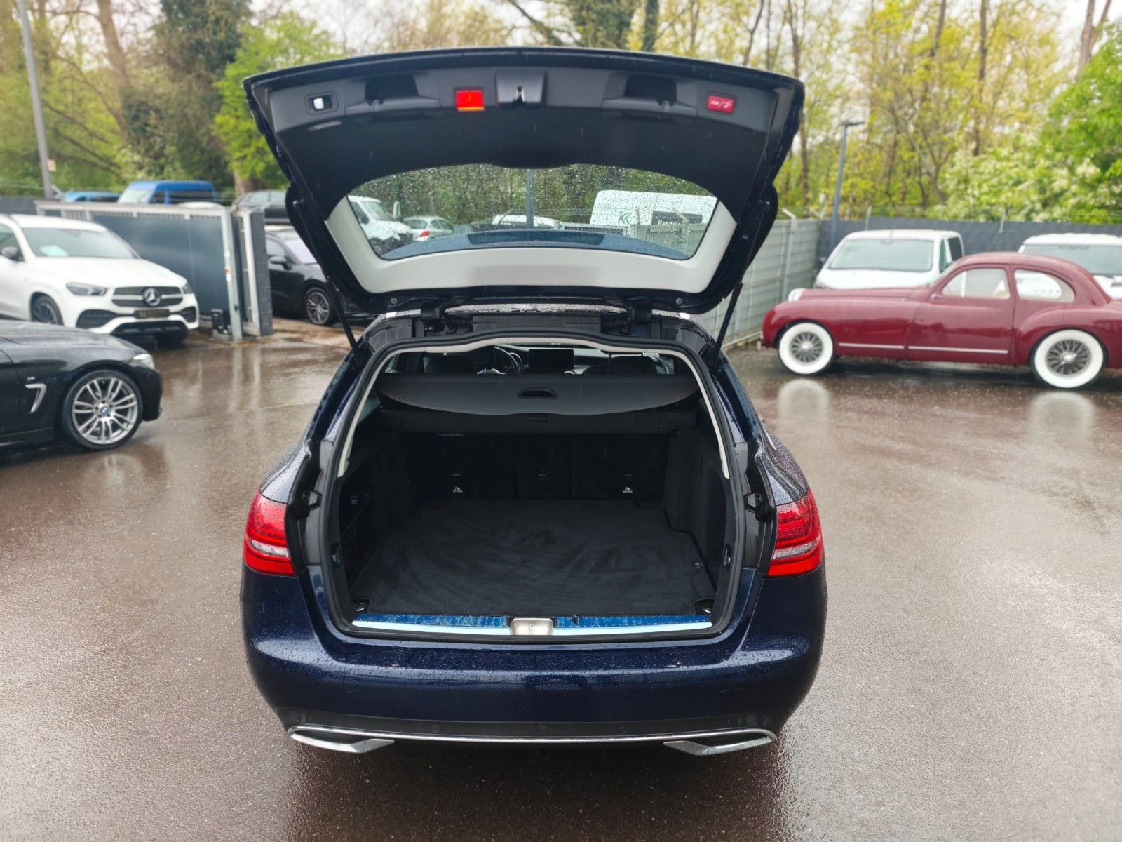 Fahrzeugabbildung Mercedes-Benz C 200 T-MODELL AVANTGARDE *LED*KAM*AHK*FACELIFT*