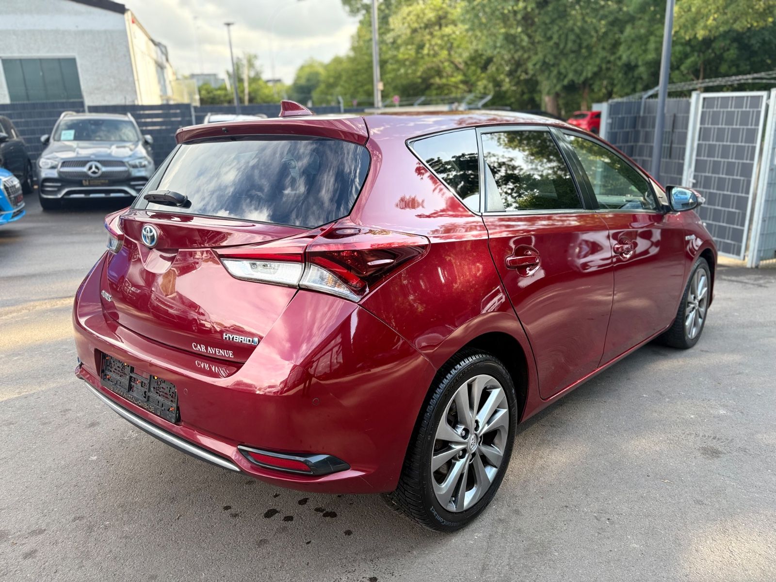 Fahrzeugabbildung Toyota AURIS EDITION-S *AUT*NAVI*LED*SHZ*ALU*TEILLEDER*