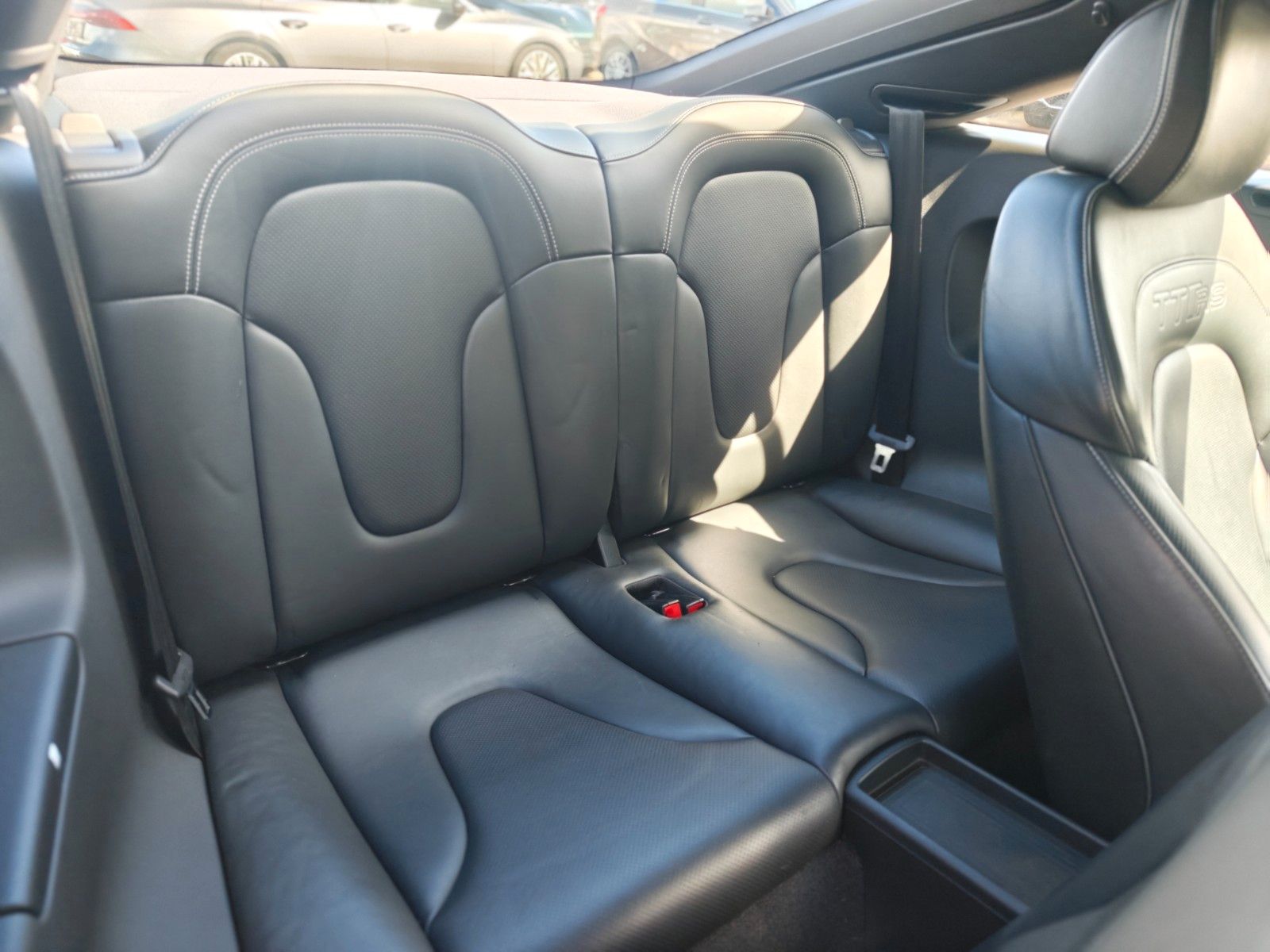 Fahrzeugabbildung Audi TT RS COUPE AUT.*NAVI*LEDER*LED*2.HAND*BOSE*