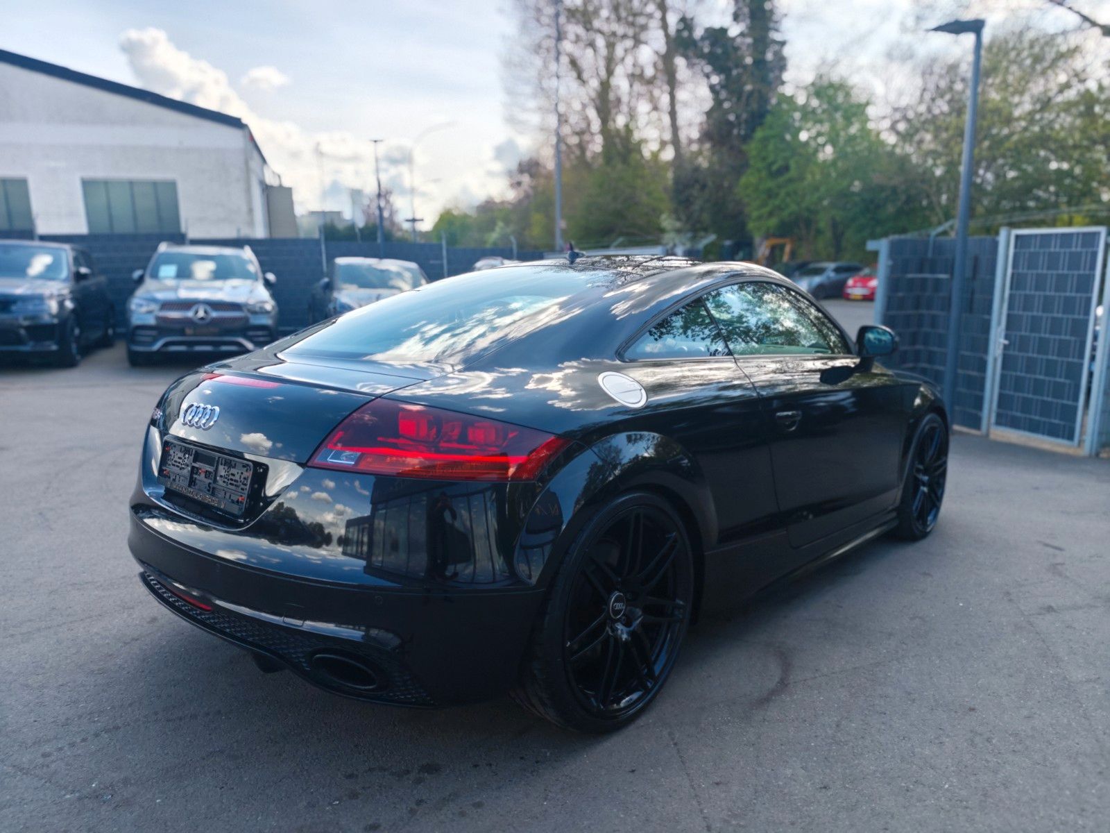 Fahrzeugabbildung Audi TT RS COUPE AUT.*NAVI*LEDER*LED*2.HAND*BOSE*