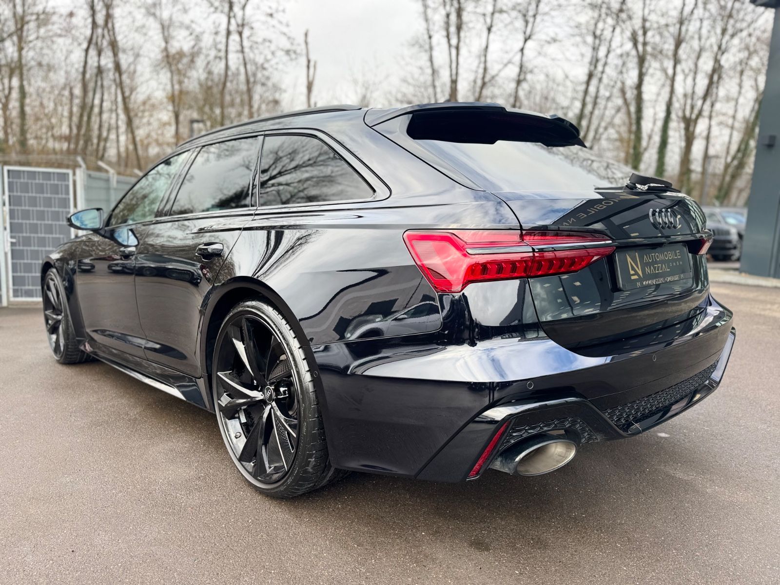 Fahrzeugabbildung Audi RS6 AVANT QUATTRO PERFORMANCE*22.Z*CARBON*AHK*