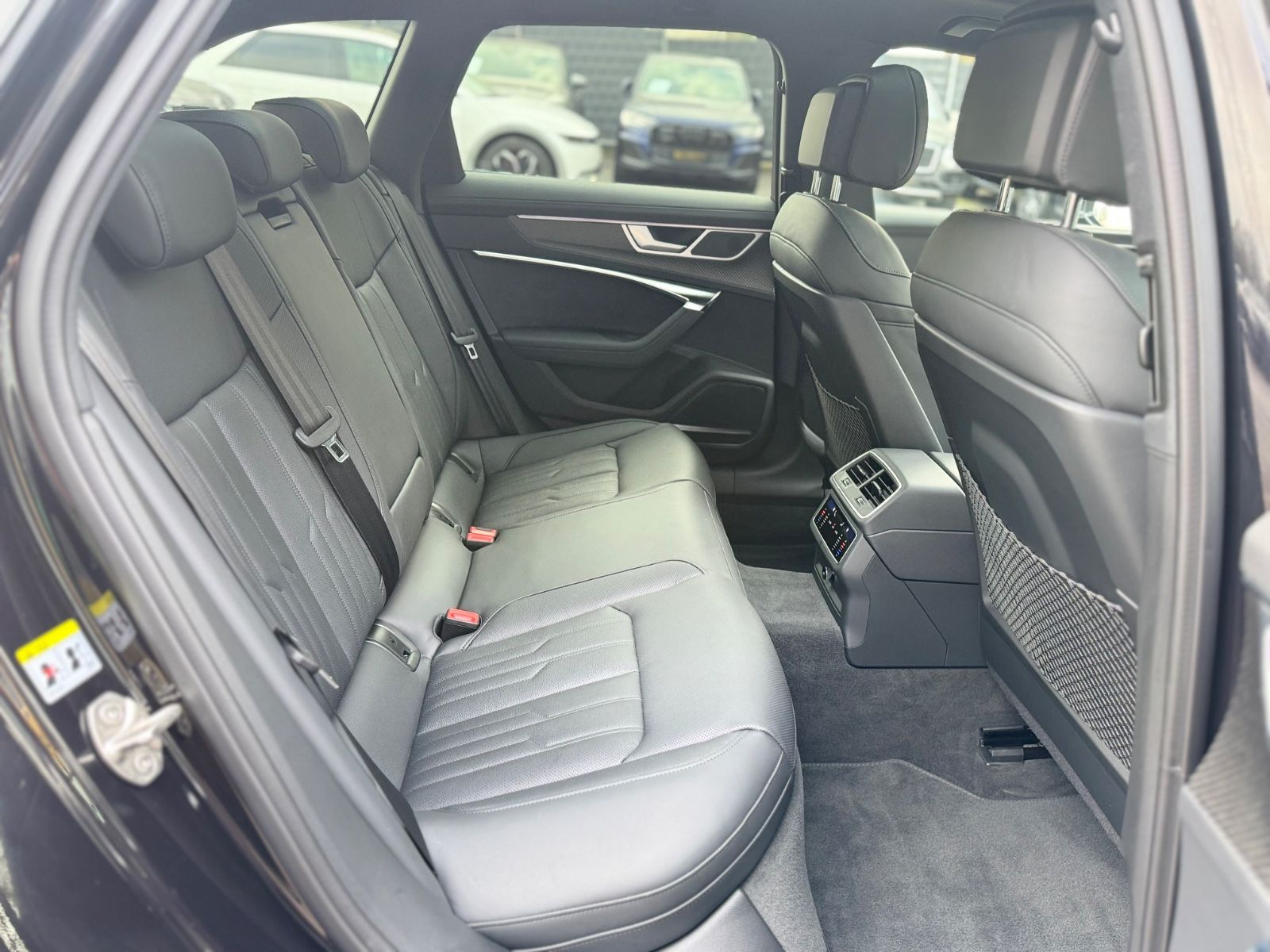 Fahrzeugabbildung Audi RS6 AVANT QUATTRO PERFORMANCE*22.Z*CARBON*AHK*