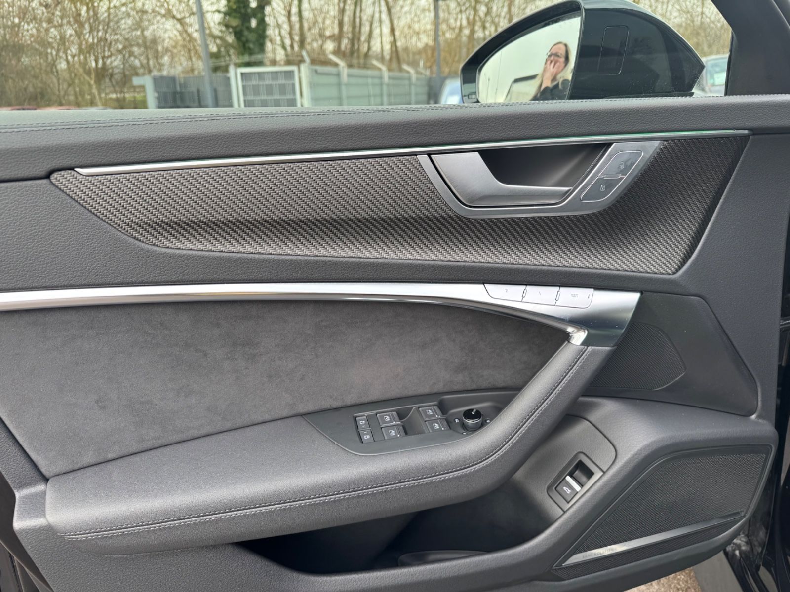 Fahrzeugabbildung Audi RS6 AVANT QUATTRO PERFORMANCE*22.Z*CARBON*AHK*