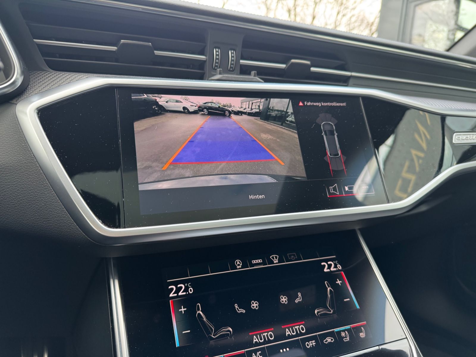 Fahrzeugabbildung Audi RS6 AVANT QUATTRO PERFORMANCE*22.Z*CARBON*AHK*