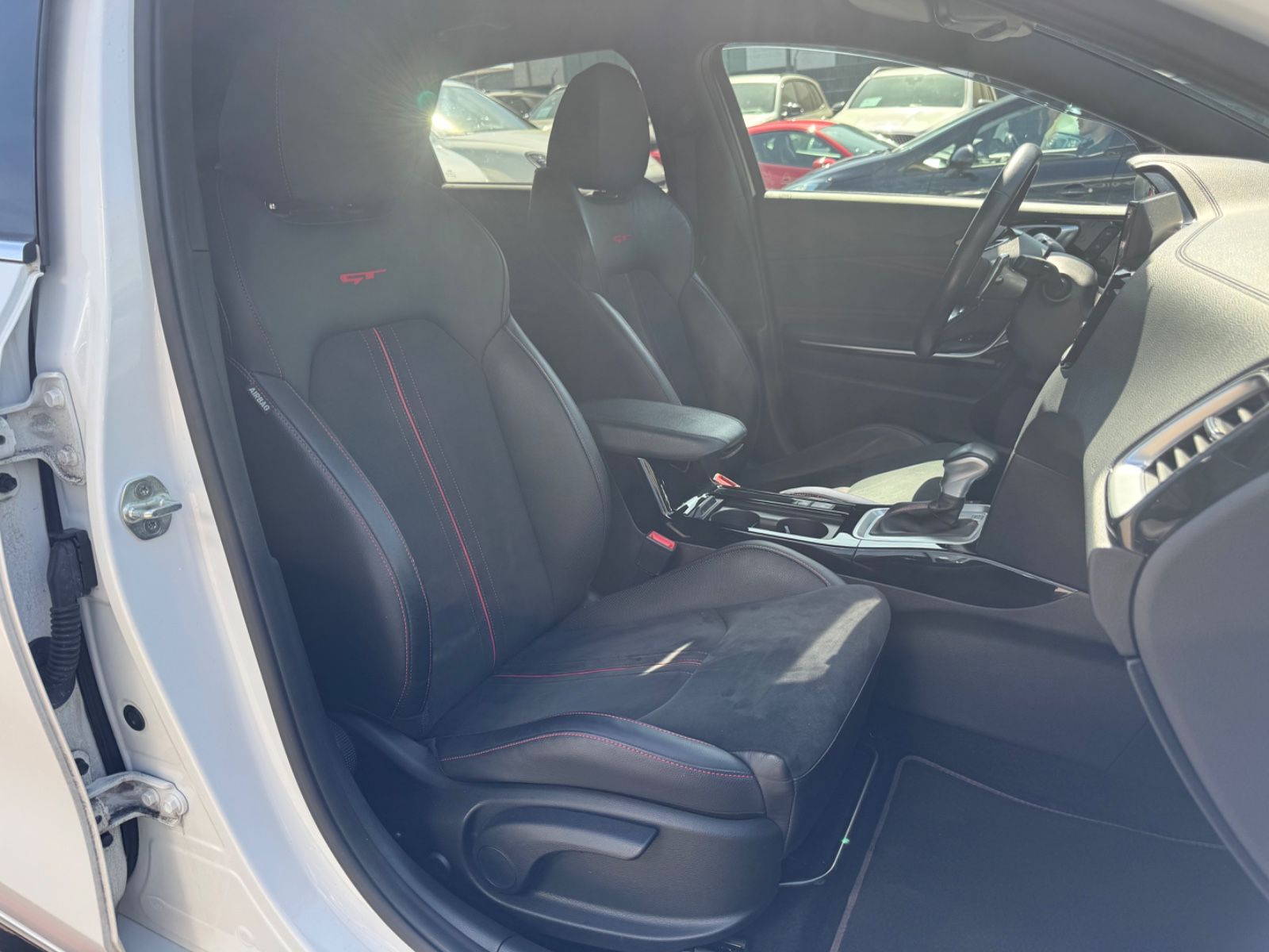 Fahrzeugabbildung Kia PRO CEE´D GT*AUT.*ALCANTARA*NAVI*R-KAMERA*