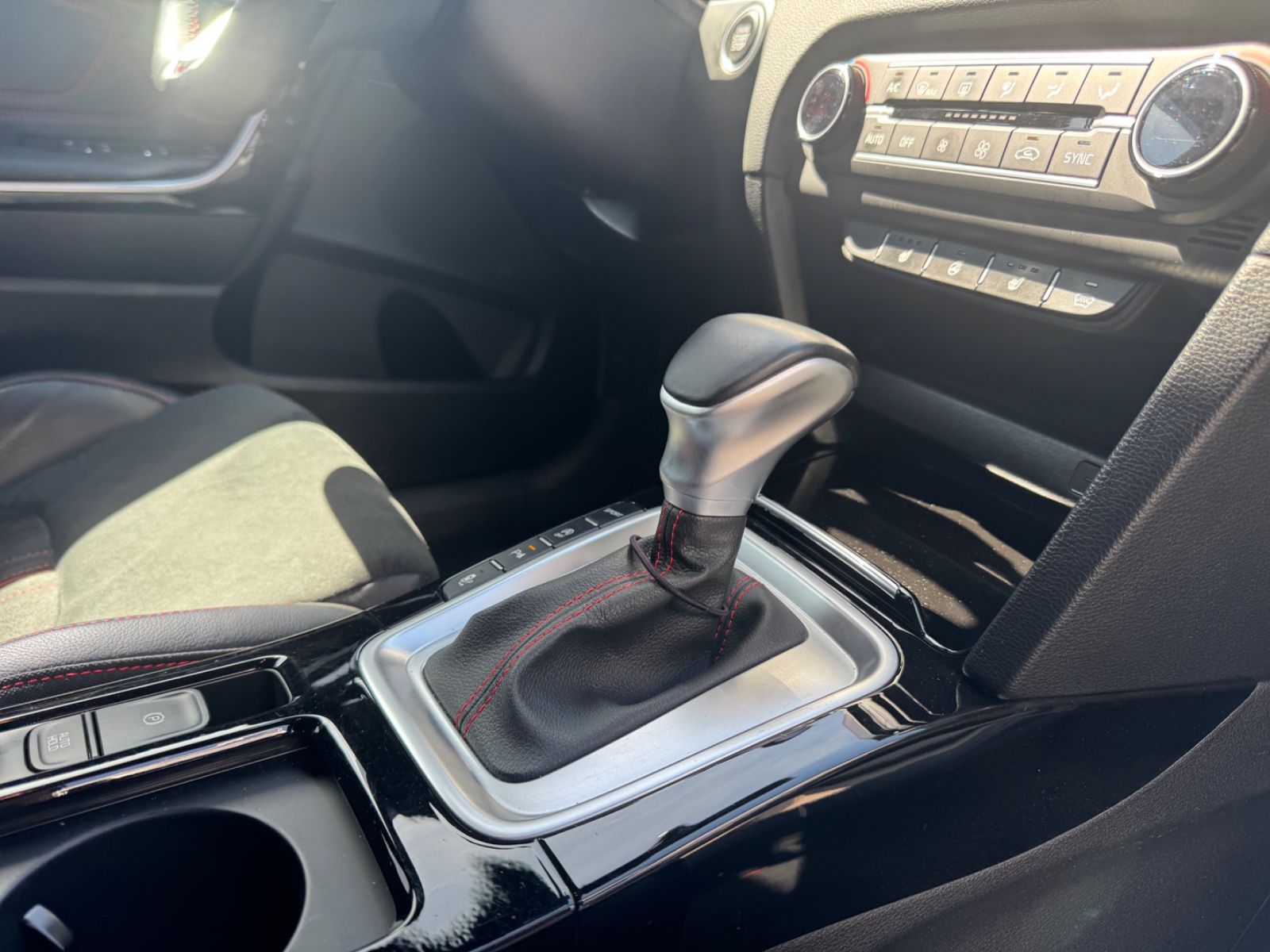 Fahrzeugabbildung Kia PRO CEE´D GT*AUT.*ALCANTARA*NAVI*R-KAMERA*