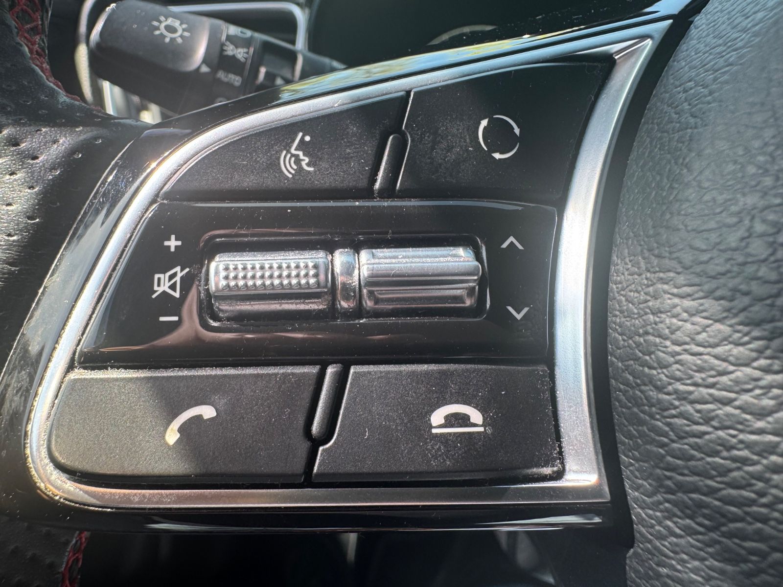 Fahrzeugabbildung Kia PRO CEE´D GT*AUT.*ALCANTARA*NAVI*R-KAMERA*