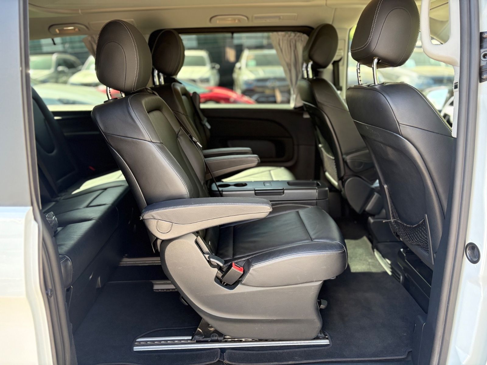 Fahrzeugabbildung Mercedes-Benz V 250 D LANG *MARCO POLO*AMG LINE*LEDER*STANDH*