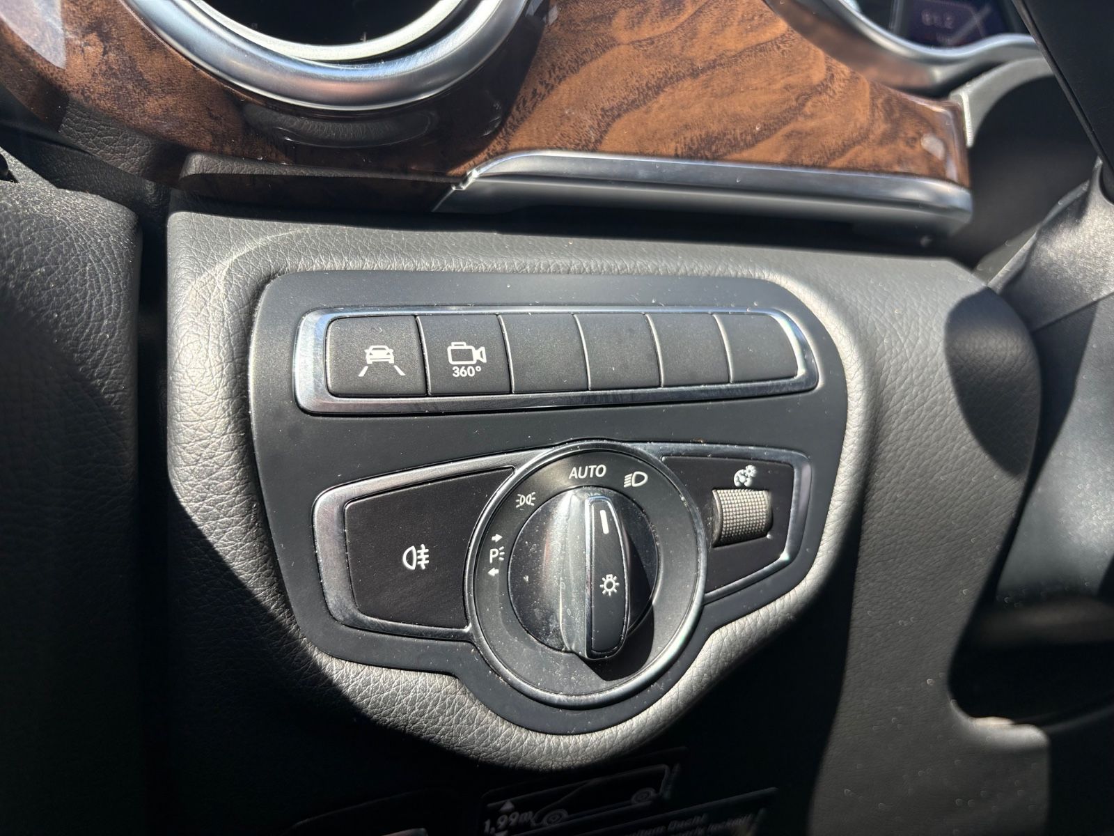 Fahrzeugabbildung Mercedes-Benz V 250 D LANG *MARCO POLO*AMG LINE*LEDER*STANDH*