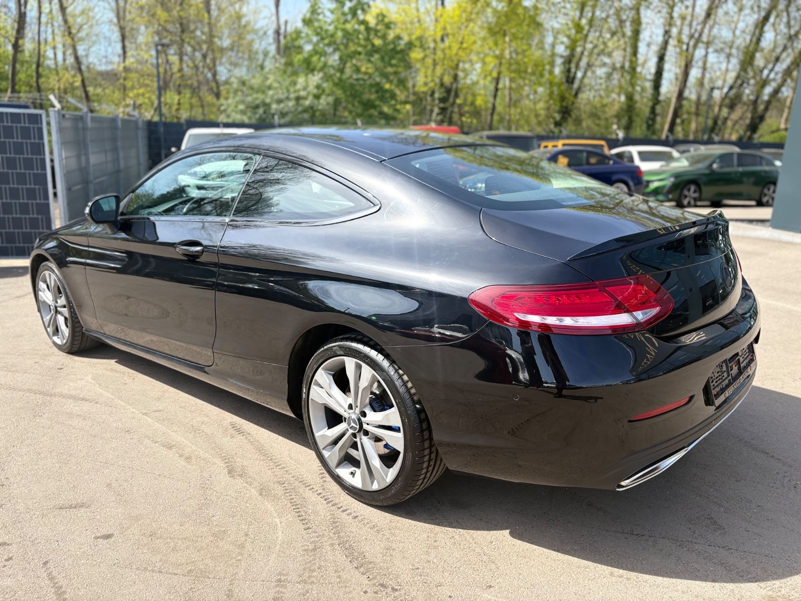 Fahrzeugabbildung Mercedes-Benz C 200 Coupe *NAVI*TEILLEDER*PDC*