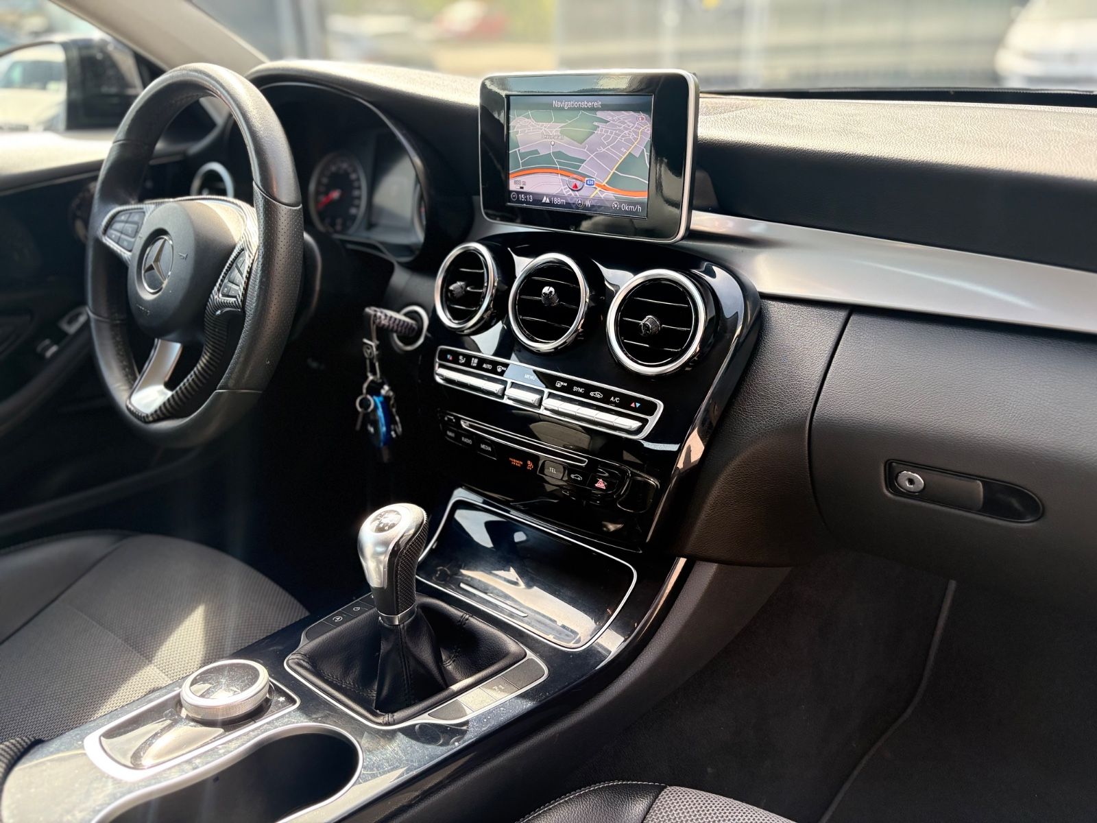 Fahrzeugabbildung Mercedes-Benz C 200 Coupe *NAVI*TEILLEDER*PDC*