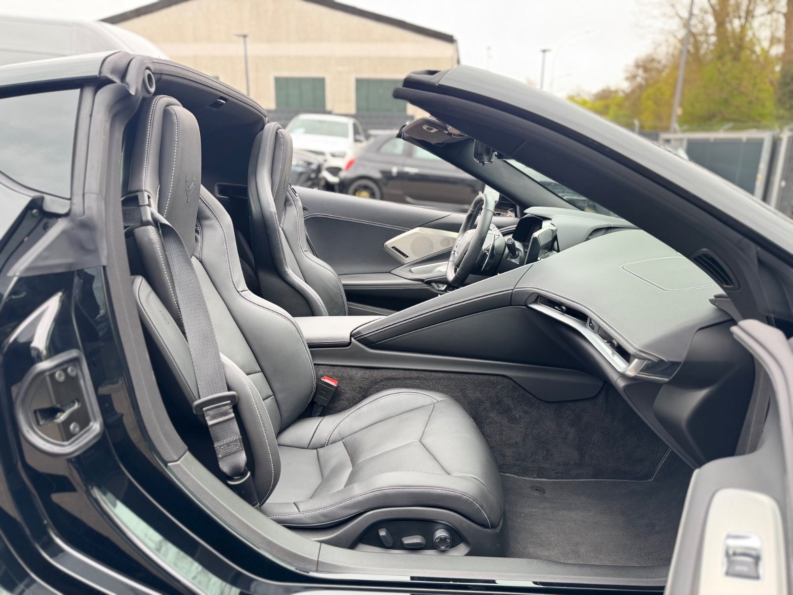 Fahrzeugabbildung Corvette C8 TARGA *STINGRAY*3LT*1.HD*UNFALLFREI*COC/EWG*