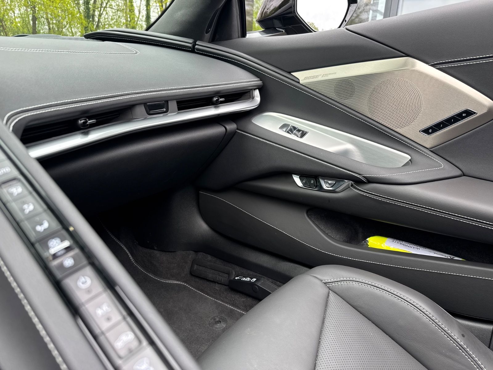 Fahrzeugabbildung Corvette C8 TARGA *STINGRAY*3LT*1.HD*UNFALLFREI*COC/EWG*