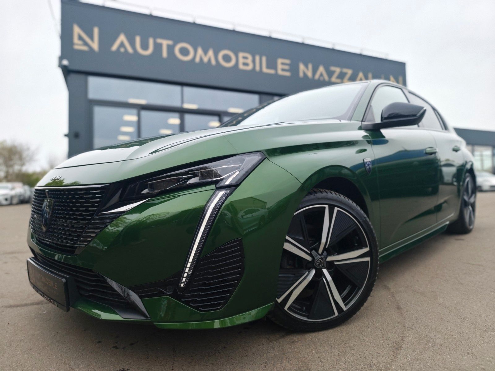 Fahrzeugabbildung Peugeot 308 GT*GT*SOUNDSYSTEM*NAVI*SHZ*KLIMAAUTO*