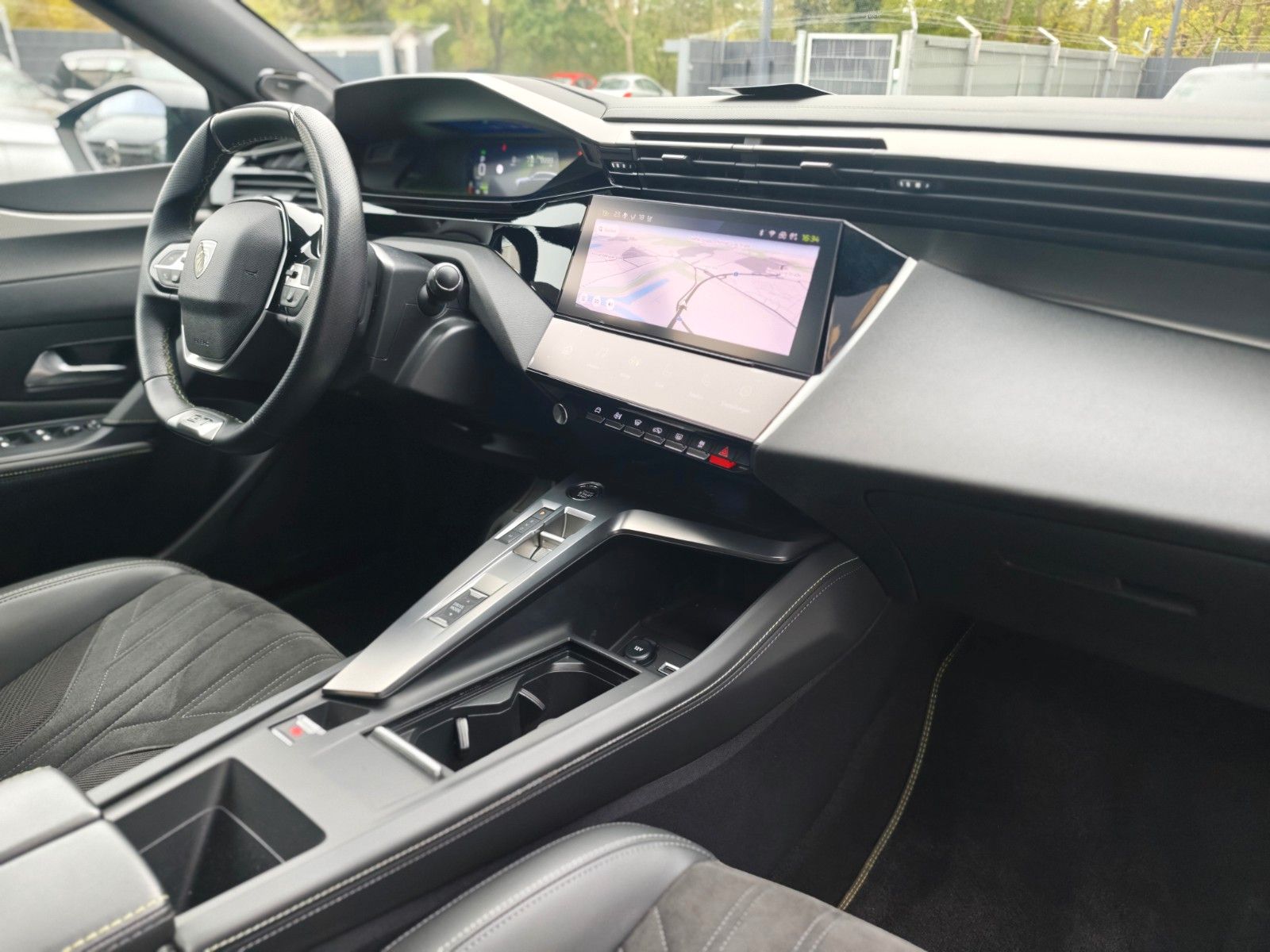 Fahrzeugabbildung Peugeot 308 GT*GT*SOUNDSYSTEM*NAVI*SHZ*KLIMAAUTO*