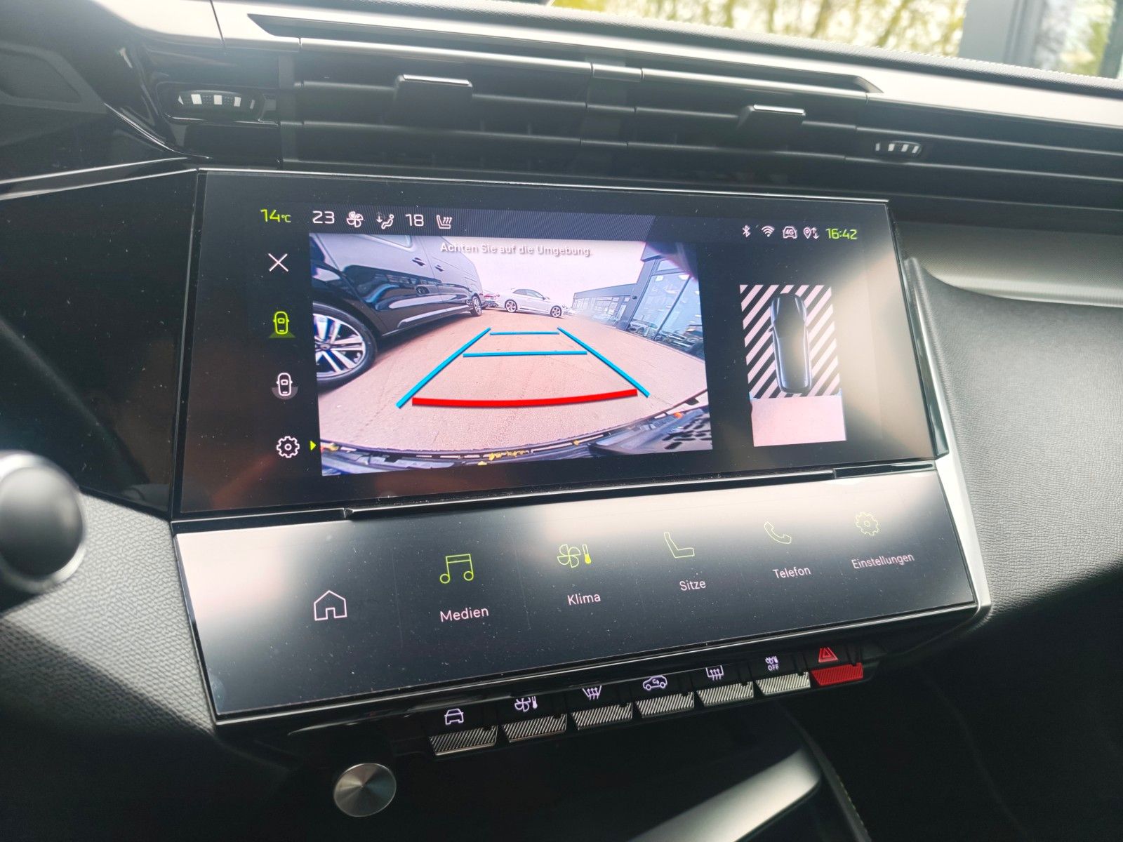 Fahrzeugabbildung Peugeot 308 GT*GT*SOUNDSYSTEM*NAVI*SHZ*KLIMAAUTO*