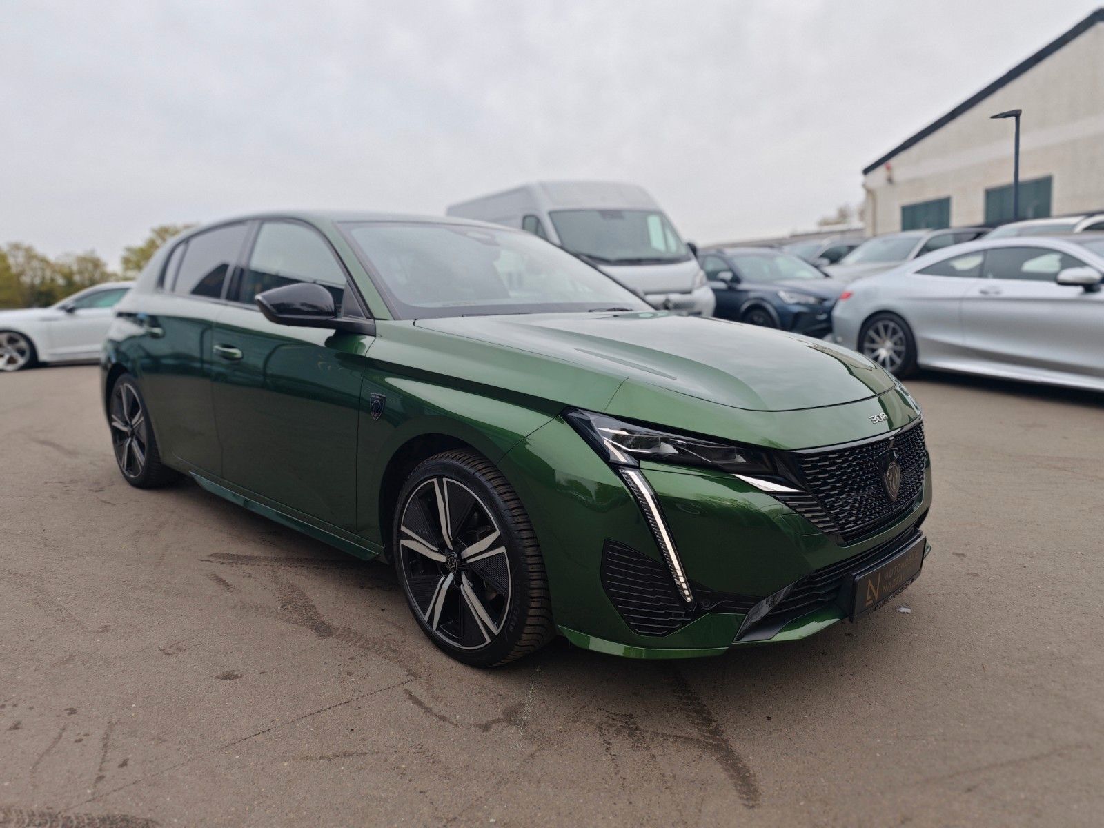 Fahrzeugabbildung Peugeot 308 GT*GT*SOUNDSYSTEM*NAVI*SHZ*KLIMAAUTO*