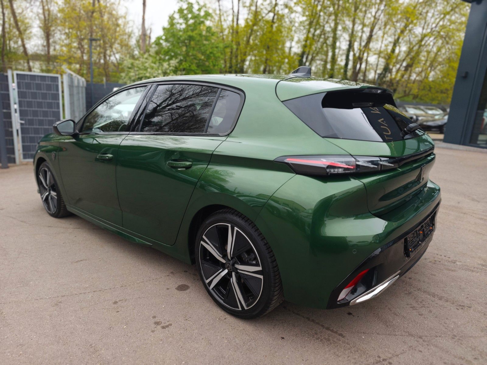 Fahrzeugabbildung Peugeot 308 GT*GT*SOUNDSYSTEM*NAVI*SHZ*KLIMAAUTO*