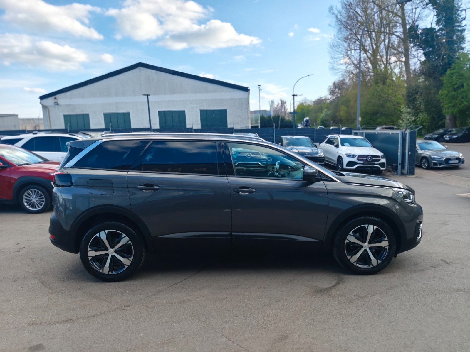 Fahrzeugabbildung Peugeot 5008*7 SITZER*AUTOMATIK*VIRTUELL*PACK ASSIST*2.H