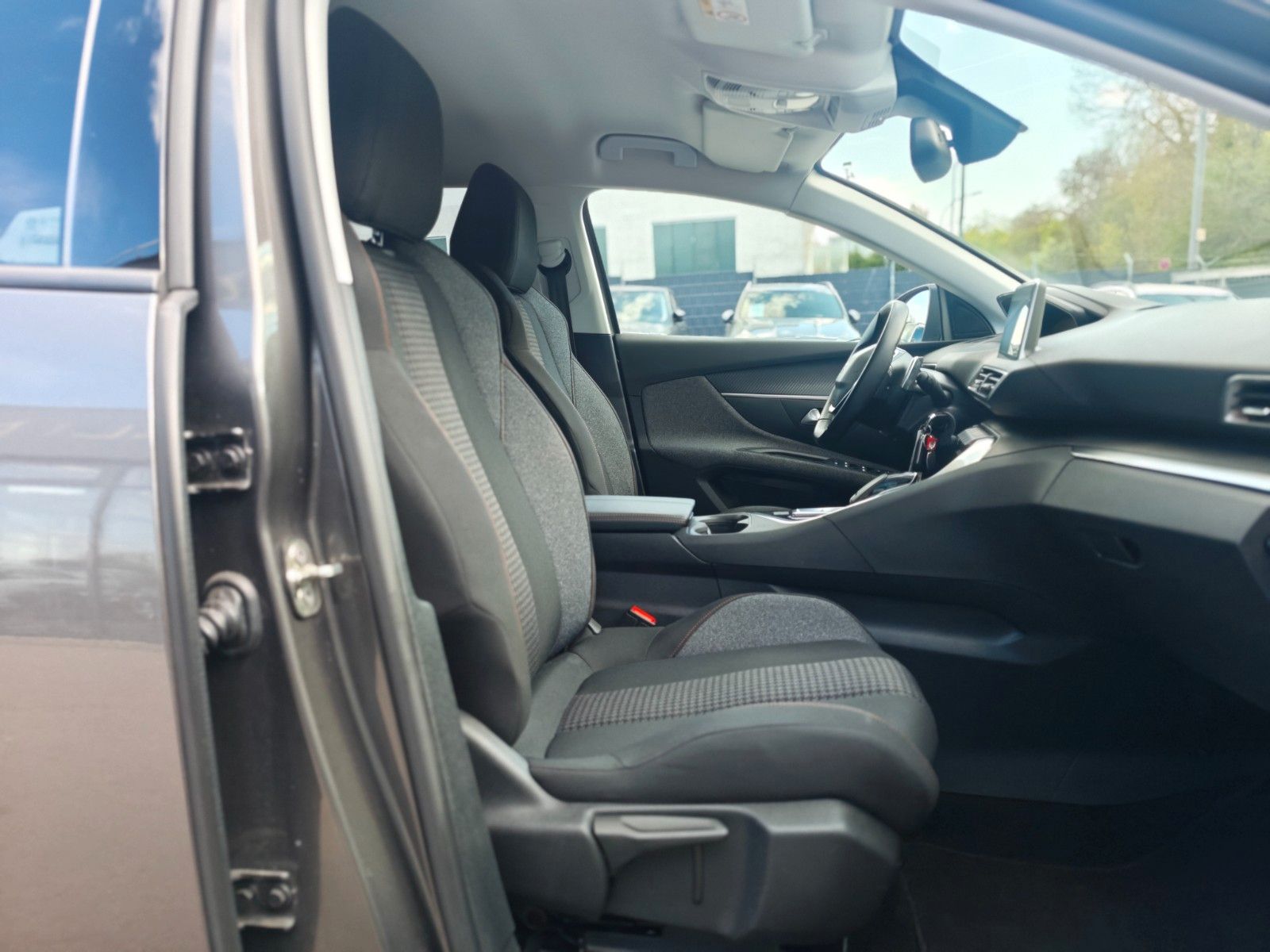 Fahrzeugabbildung Peugeot 5008*7 SITZER*AUTOMATIK*VIRTUELL*PACK ASSIST*2.H