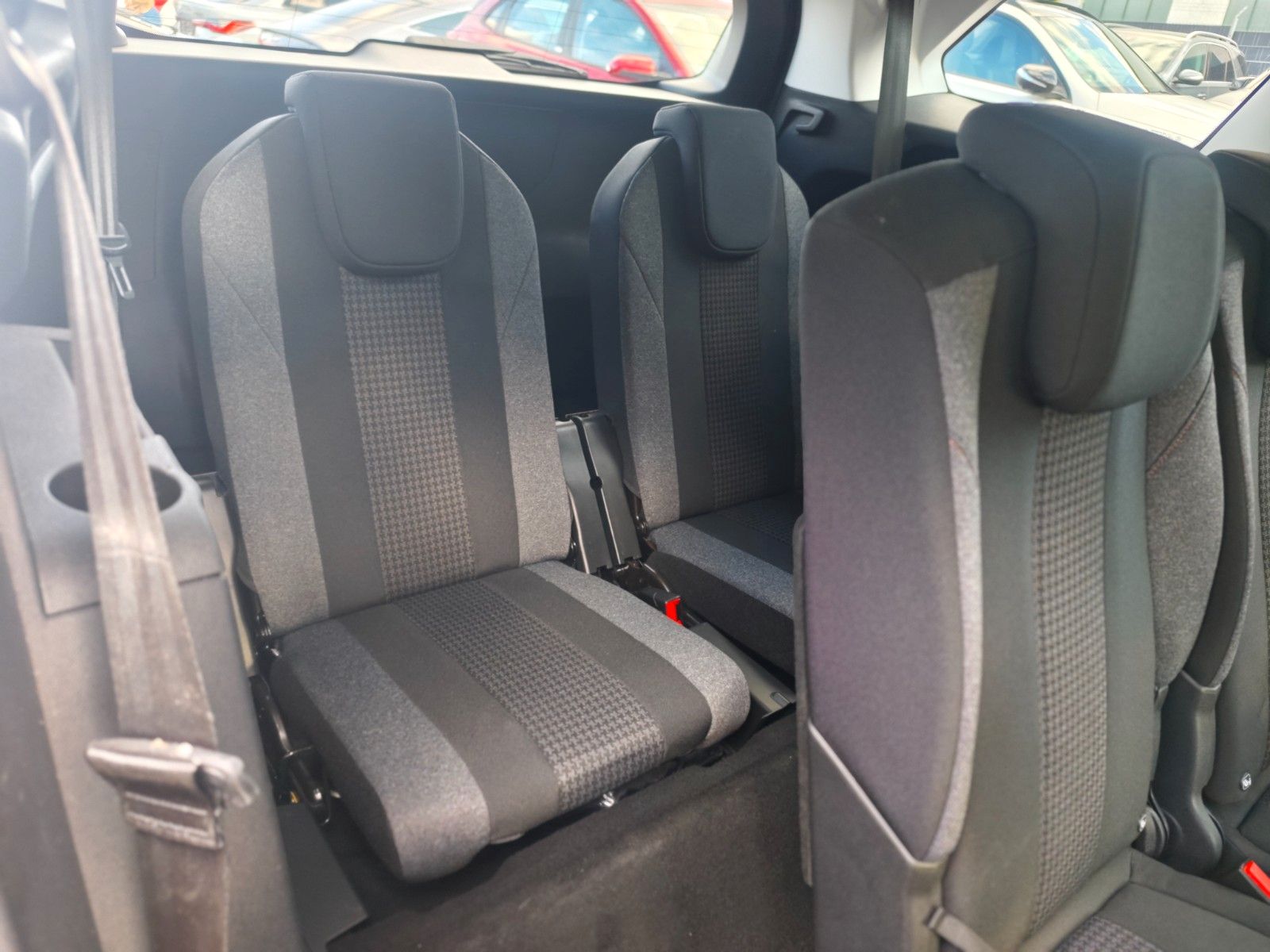 Fahrzeugabbildung Peugeot 5008*7 SITZER*AUTOMATIK*VIRTUELL*PACK ASSIST*2.H