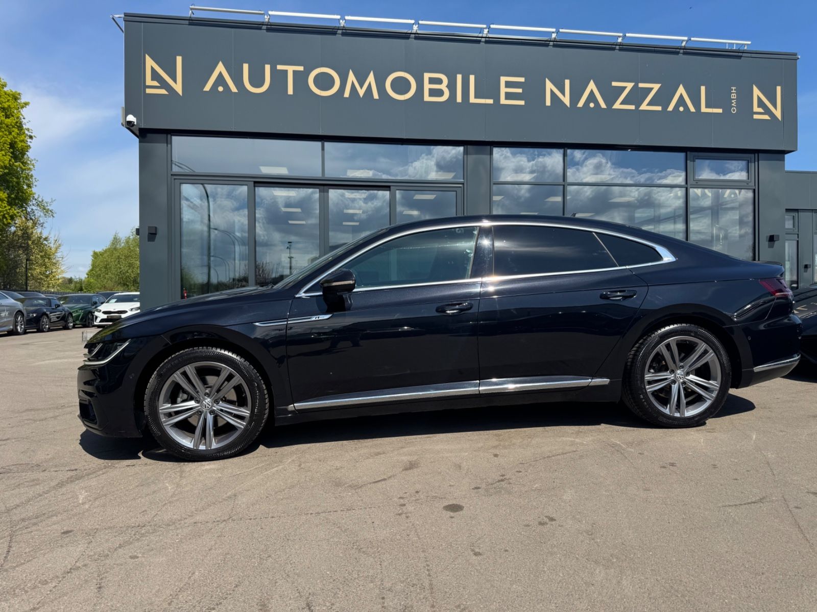 Fahrzeugabbildung Volkswagen ARTEON R-LINE*AUT*2.HD*ALCANTARA*LED*KAMERA*ACC*