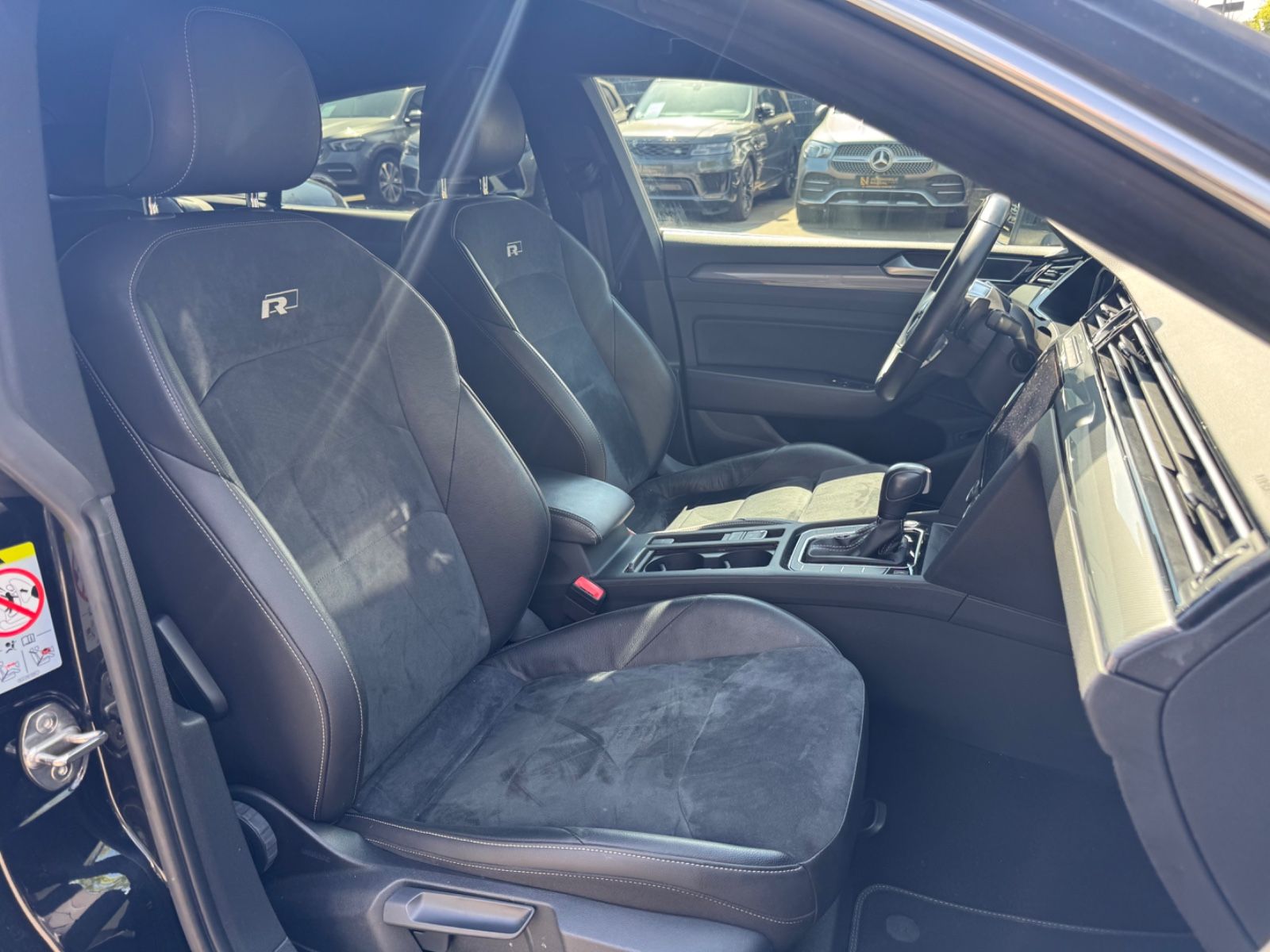 Fahrzeugabbildung Volkswagen ARTEON R-LINE*AUT*2.HD*ALCANTARA*LED*KAMERA*ACC*