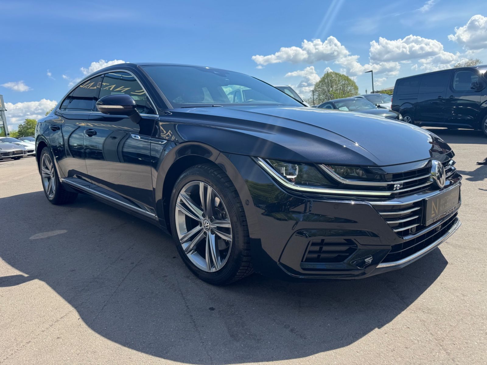 Fahrzeugabbildung Volkswagen ARTEON R-LINE*AUT*2.HD*ALCANTARA*LED*KAMERA*ACC*
