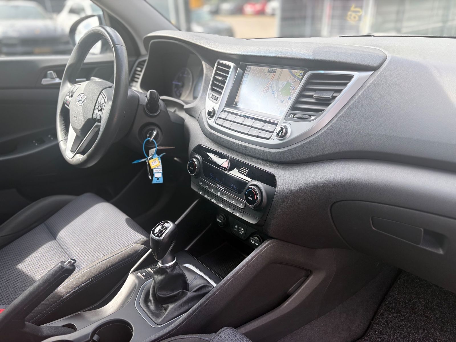 Fahrzeugabbildung Hyundai TUCSON BLUE TREND*KAMERA*NAVI*SITZHEIZUNG*1.HAND