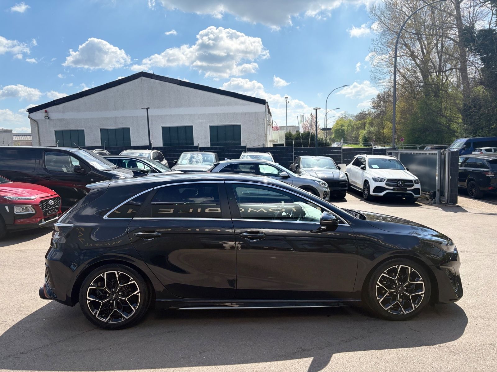 Fahrzeugabbildung Kia CEED GT LINE 1.5 T*SHZ*LED*DAB+*R-KAMERA*JBL*