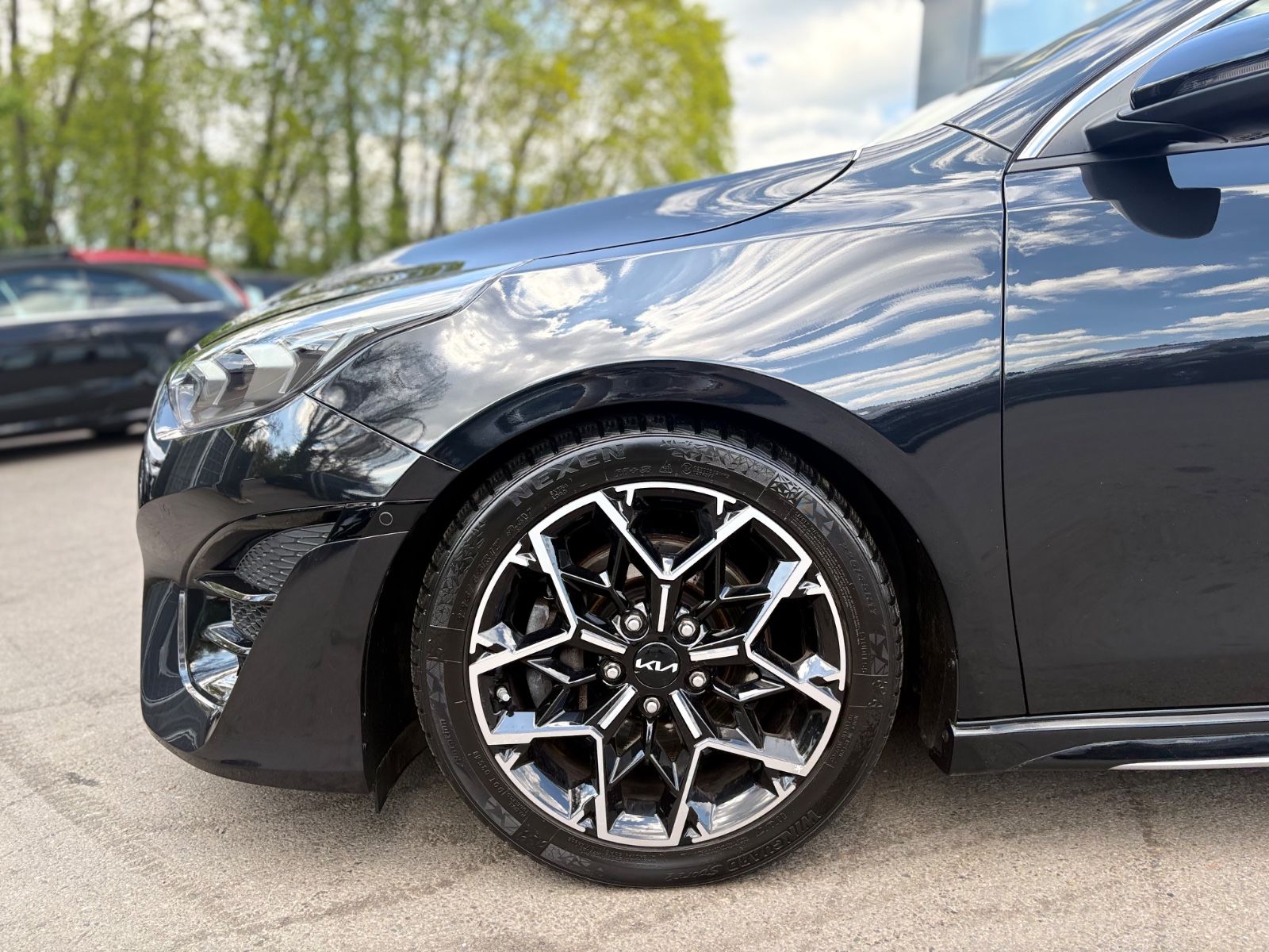 Fahrzeugabbildung Kia CEED GT LINE 1.5 T*SHZ*LED*DAB+*R-KAMERA*JBL*