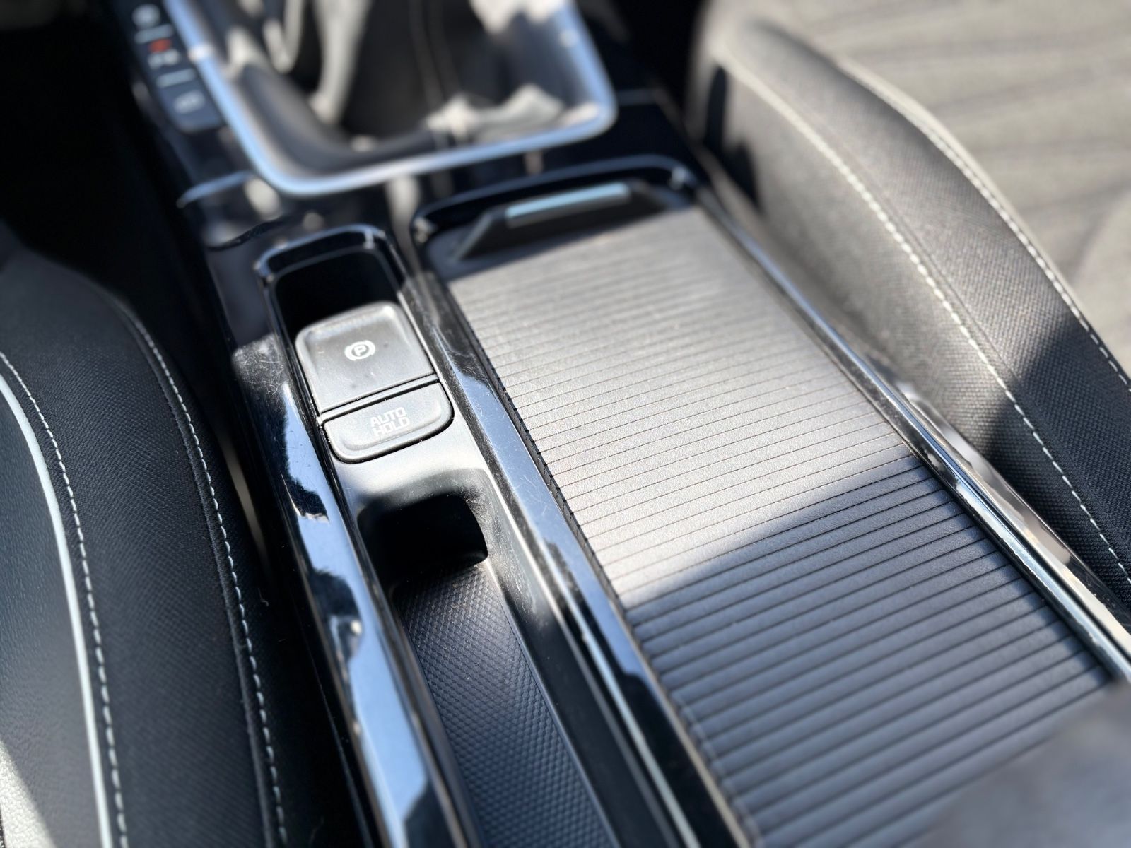 Fahrzeugabbildung Kia CEED GT LINE 1.5 T*SHZ*LED*DAB+*R-KAMERA*JBL*