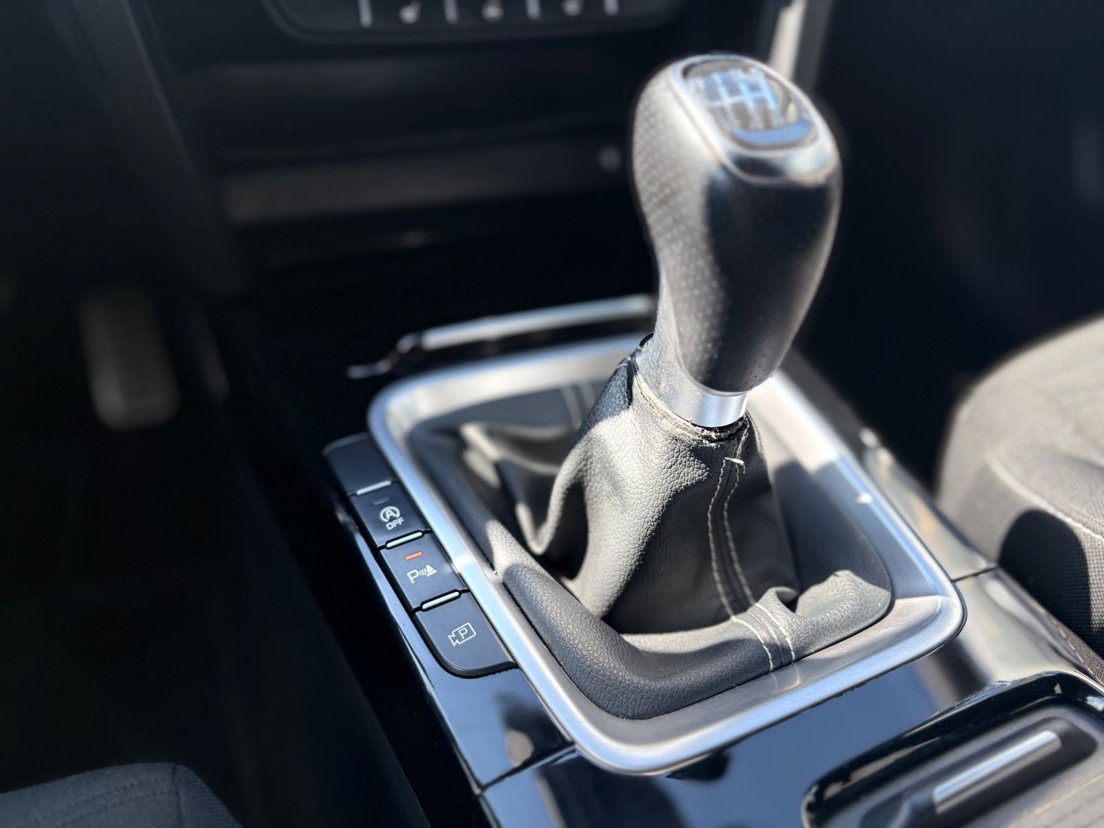 Fahrzeugabbildung Kia CEED GT LINE 1.5 T*SHZ*LED*DAB+*R-KAMERA*JBL*