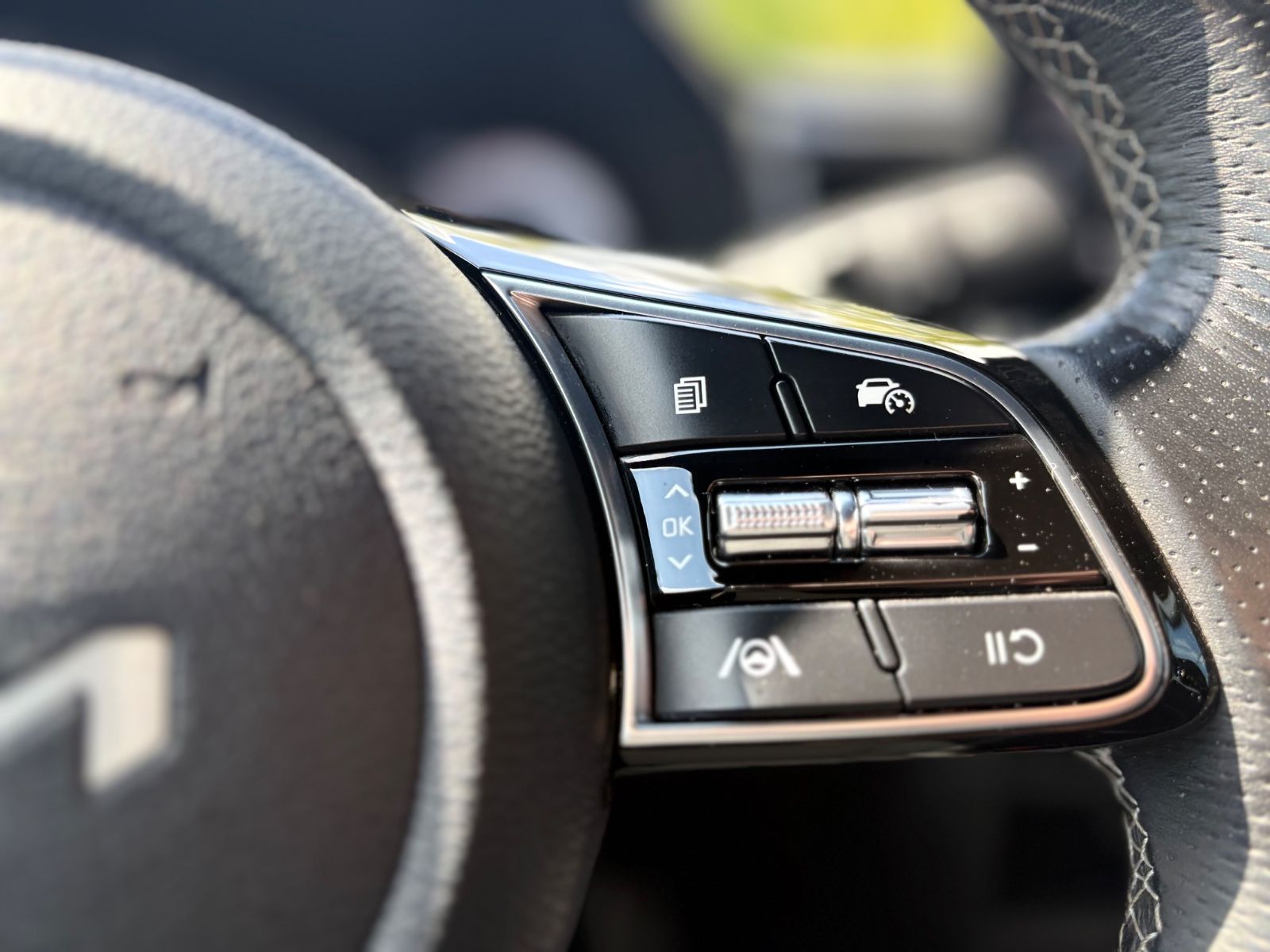 Fahrzeugabbildung Kia CEED GT LINE 1.5 T*SHZ*LED*DAB+*R-KAMERA*JBL*