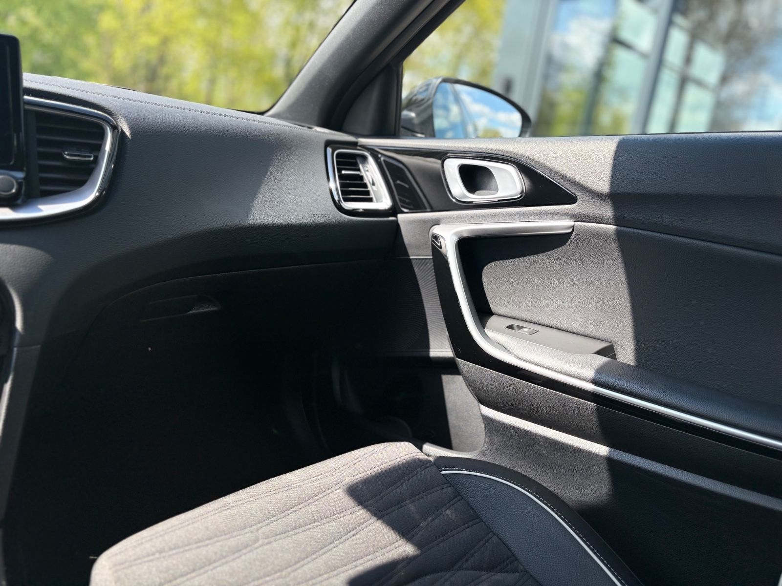 Fahrzeugabbildung Kia CEED GT LINE 1.5 T*SHZ*LED*DAB+*R-KAMERA*JBL*