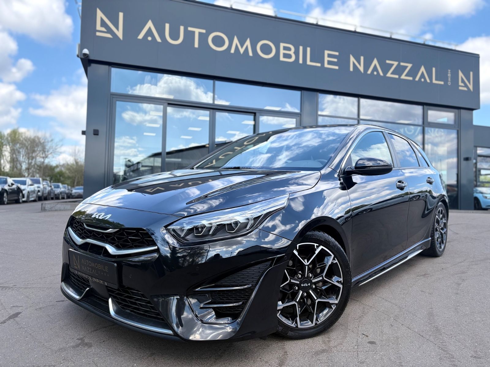 Fahrzeugabbildung Kia CEED GT LINE 1.5 T*SHZ*LED*DAB+*R-KAMERA*JBL*