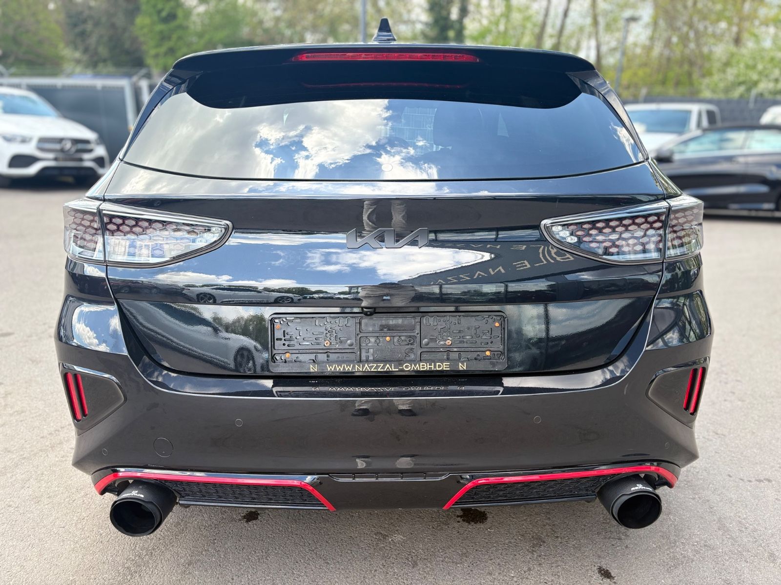 Fahrzeugabbildung Kia CEED GT LINE 1.5 T*SHZ*LED*DAB+*R-KAMERA*JBL*