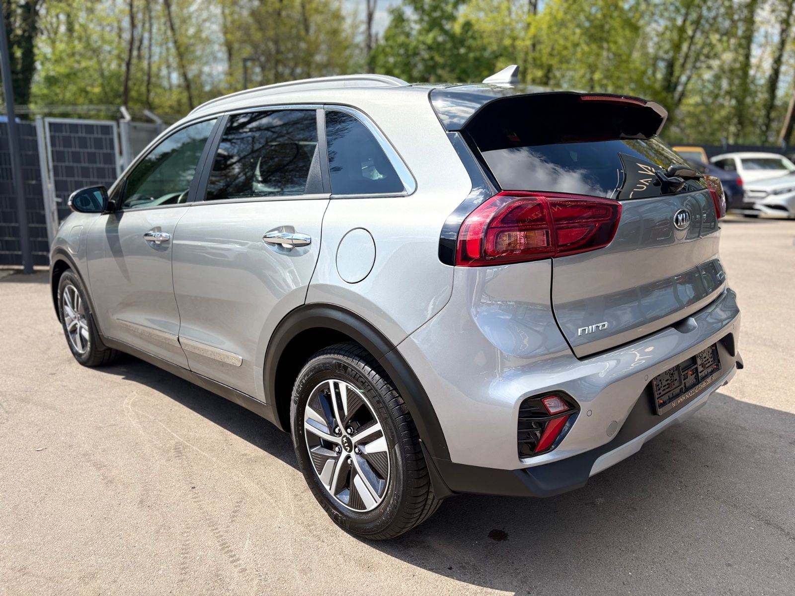 Fahrzeugabbildung Kia NIRO SPIRIT PLUG-IN HYBRID *SITZHEIZUNG*LEDER*