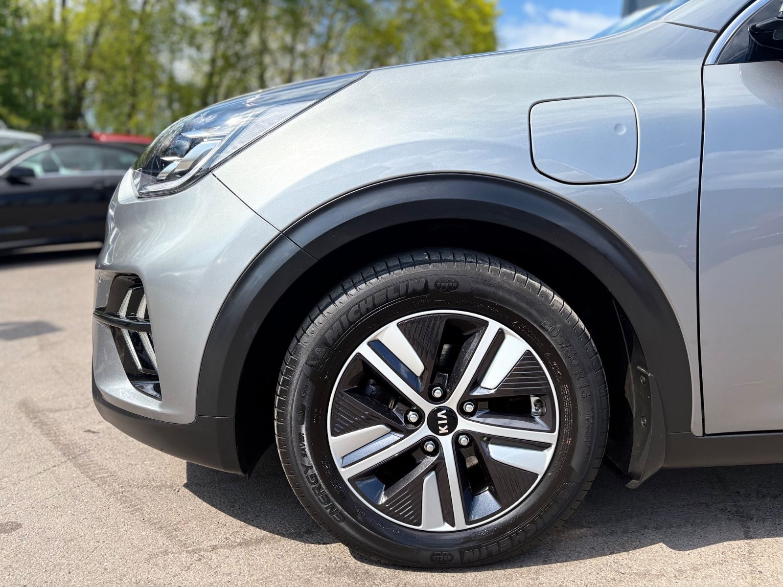 Fahrzeugabbildung Kia NIRO SPIRIT PLUG-IN HYBRID *SITZHEIZUNG*LEDER*