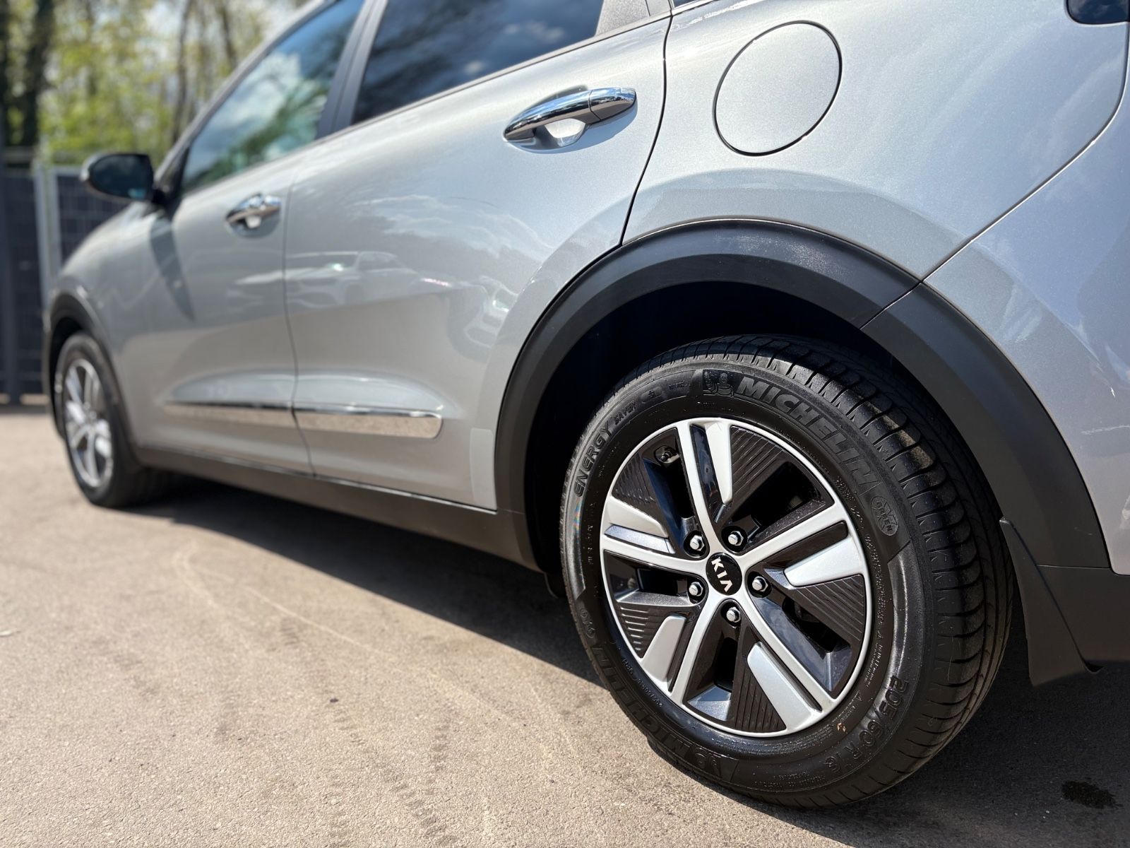 Fahrzeugabbildung Kia NIRO SPIRIT PLUG-IN HYBRID *SITZHEIZUNG*LEDER*