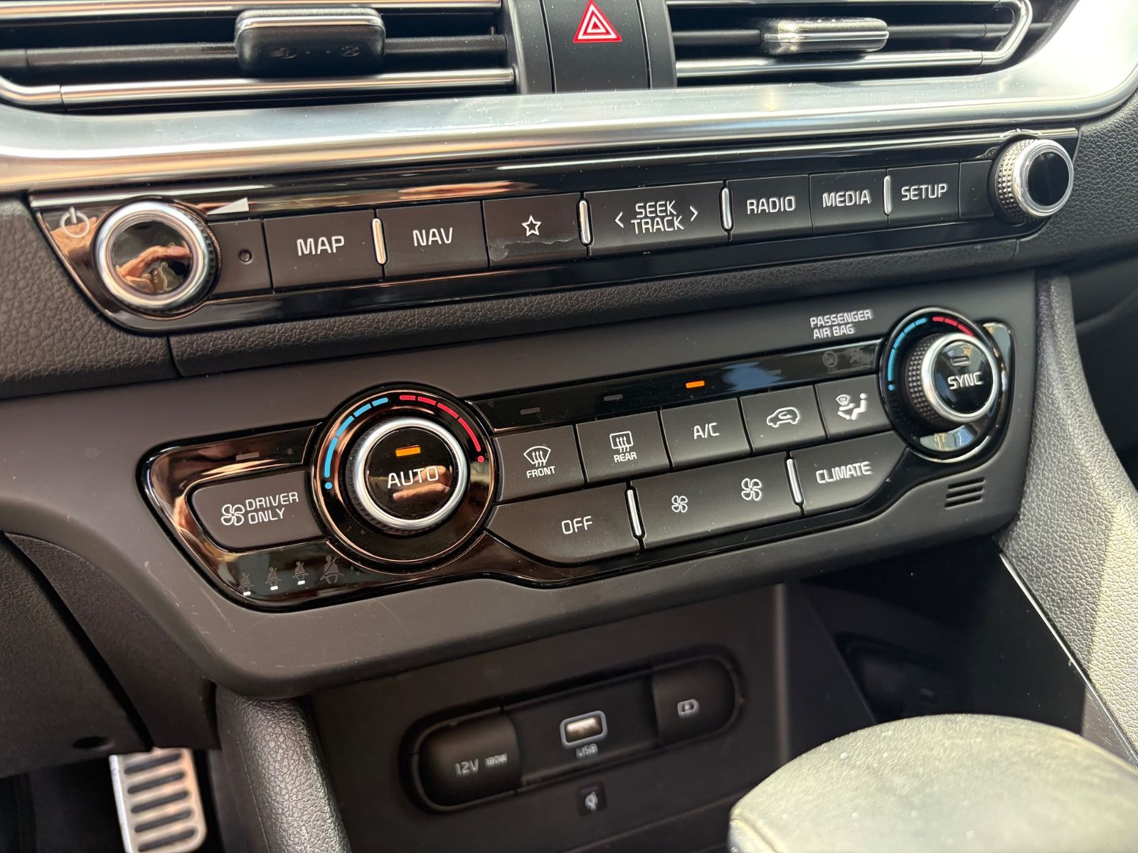 Fahrzeugabbildung Kia NIRO SPIRIT PLUG-IN HYBRID *SITZHEIZUNG*LEDER*