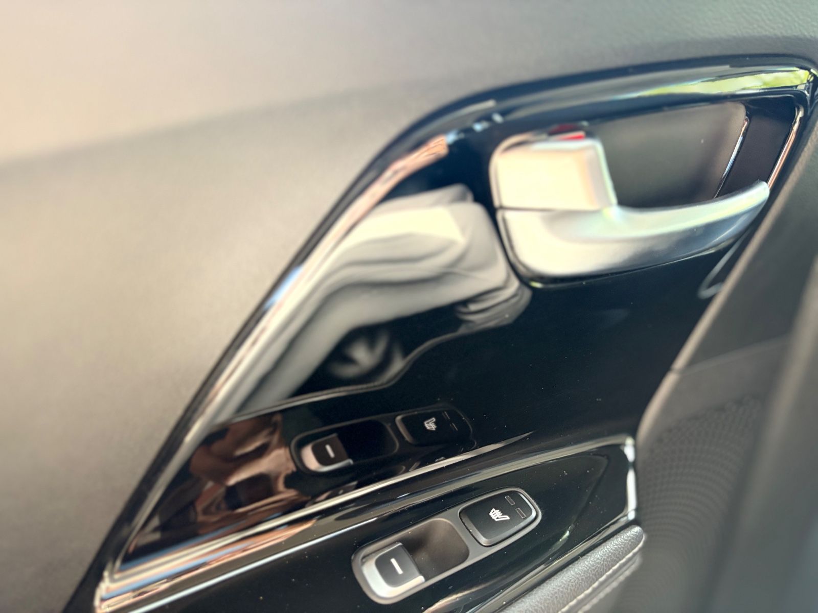 Fahrzeugabbildung Kia NIRO SPIRIT PLUG-IN HYBRID *SITZHEIZUNG*LEDER*