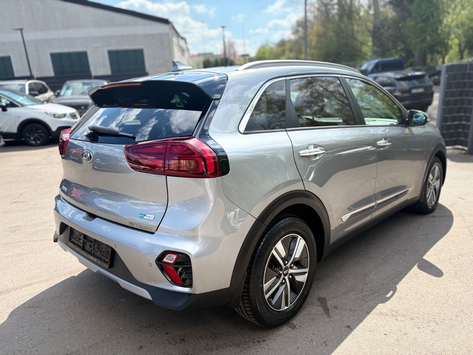 Fahrzeugabbildung Kia NIRO SPIRIT PLUG-IN HYBRID *SITZHEIZUNG*LEDER*