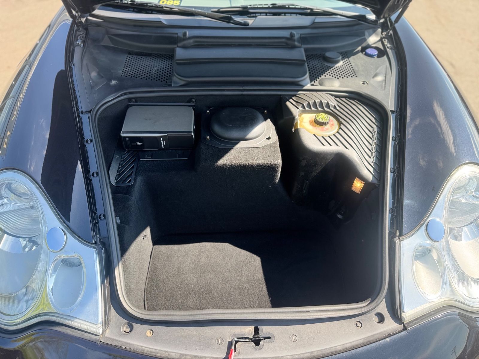 Fahrzeugabbildung Porsche 996 TURBO COUPE*AUT.*NAVI*BI-XENON*BOSE*EWG/COC*