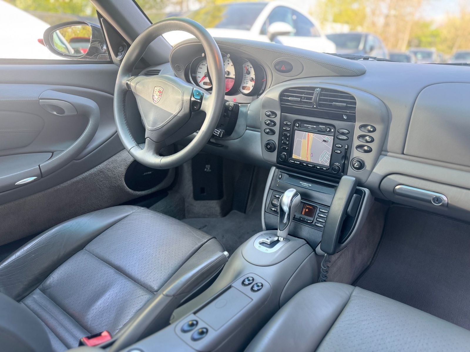 Fahrzeugabbildung Porsche 996 TURBO COUPE*AUT.*NAVI*BI-XENON*BOSE*EWG/COC*