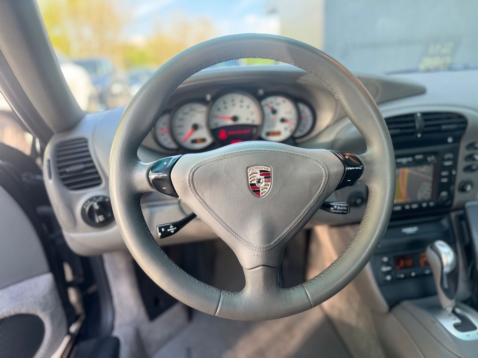 Fahrzeugabbildung Porsche 996 TURBO COUPE*AUT.*NAVI*BI-XENON*BOSE*EWG/COC*