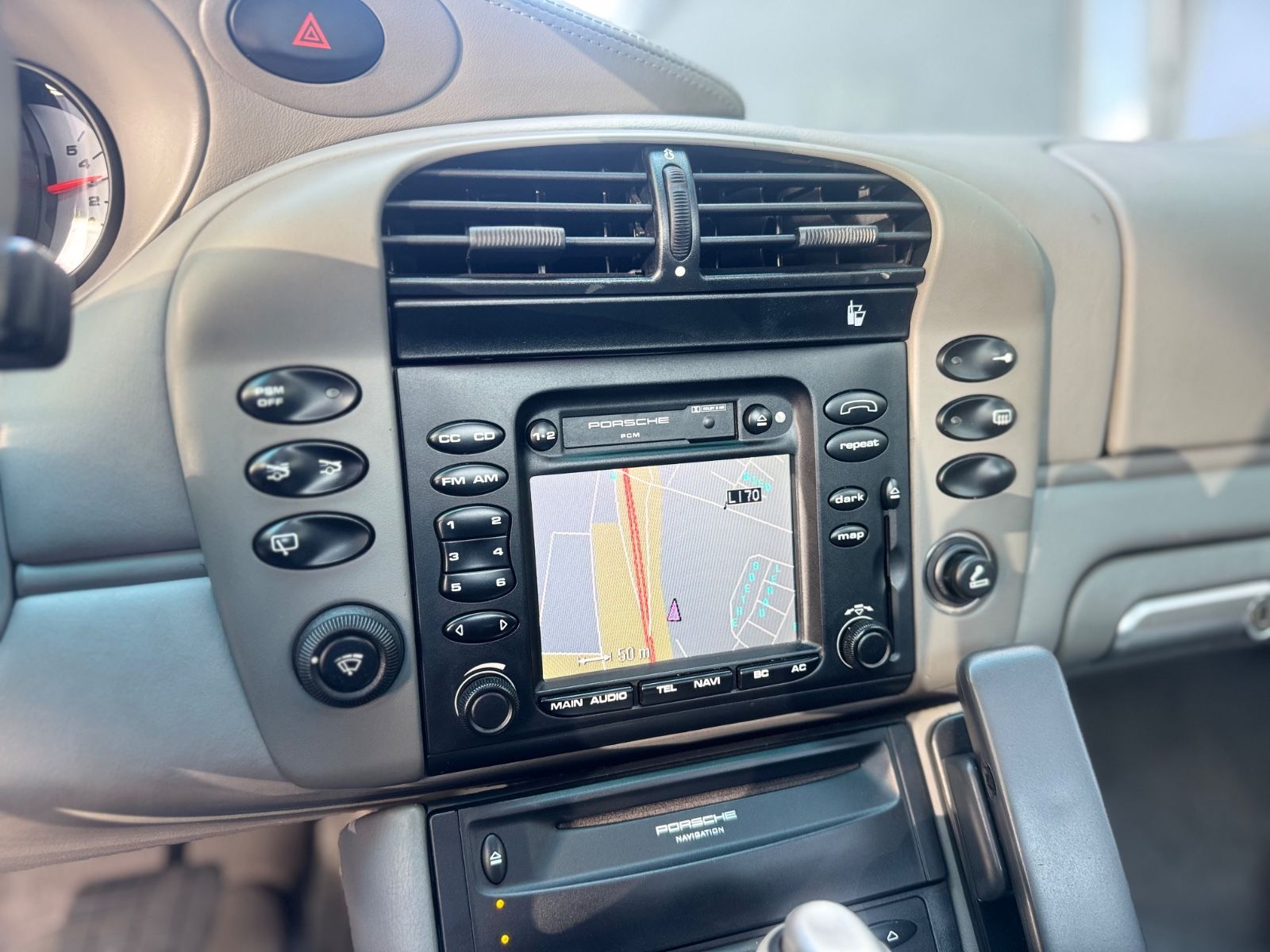 Fahrzeugabbildung Porsche 996 TURBO COUPE*AUT.*NAVI*BI-XENON*BOSE*EWG/COC*