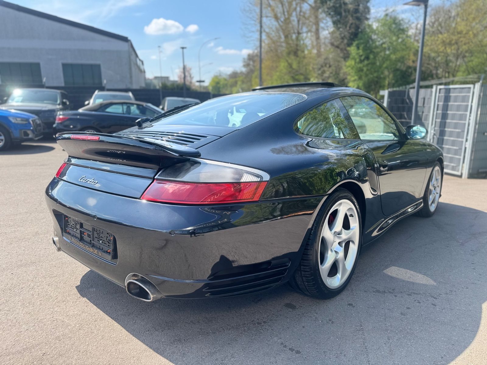 Fahrzeugabbildung Porsche 996 TURBO COUPE*AUT.*NAVI*BI-XENON*BOSE*EWG/COC*