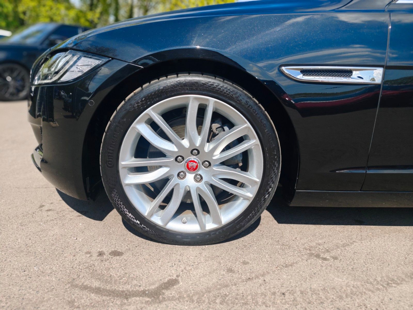 Fahrzeugabbildung Jaguar XF 300PS*PORTOFOLIO*SOUNDSYSTEM*NAVI*KAMERA*